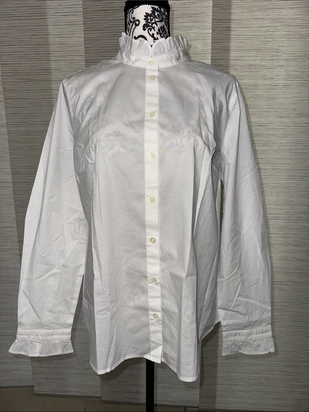 J. Crew Factory Ruffle button-up top Sz. XL - Picture 5 of 9